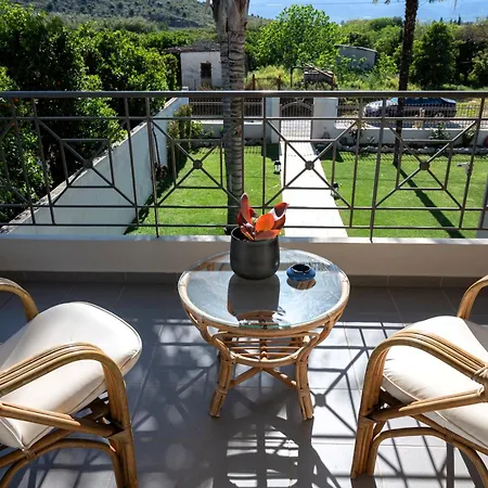 Ifinoi House Apartment *