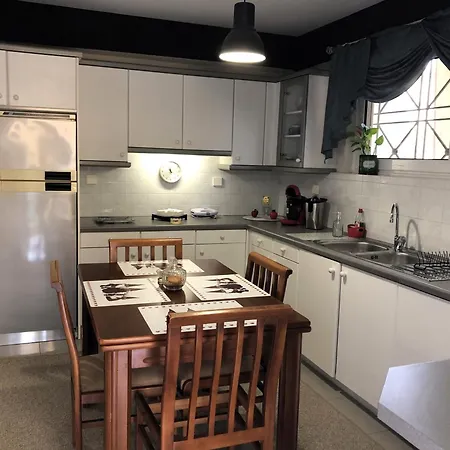 Apartment Ifinoi House Nea Tirins