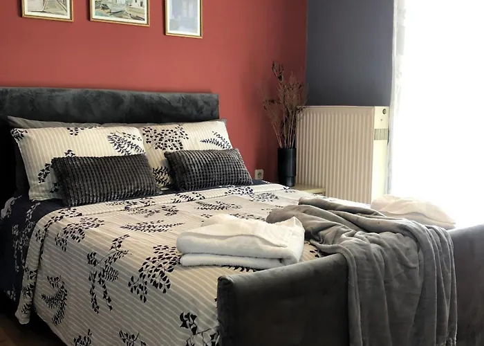 Апартаменты Ifinoi House