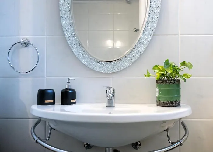 Ifinoi House Nea Tirins